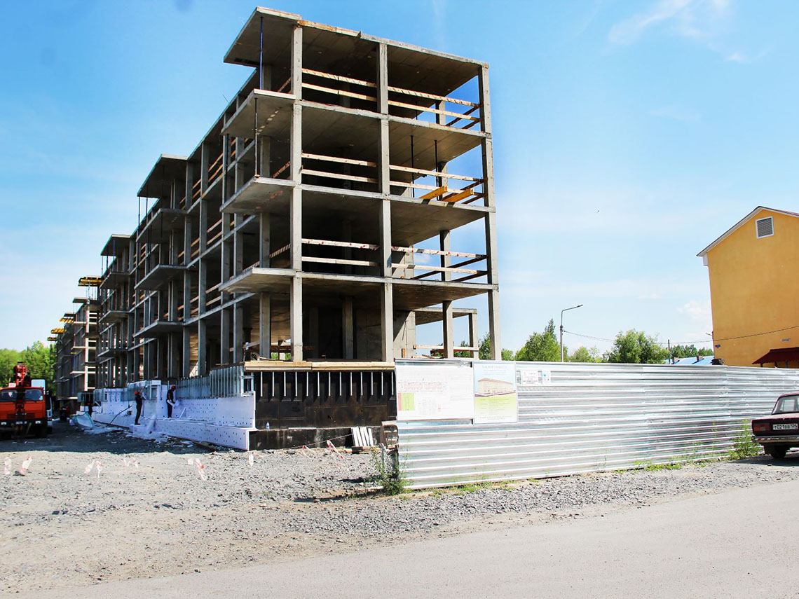 Июнь 2020. В Новоангарске строят еще один жилой дом в новом квартале